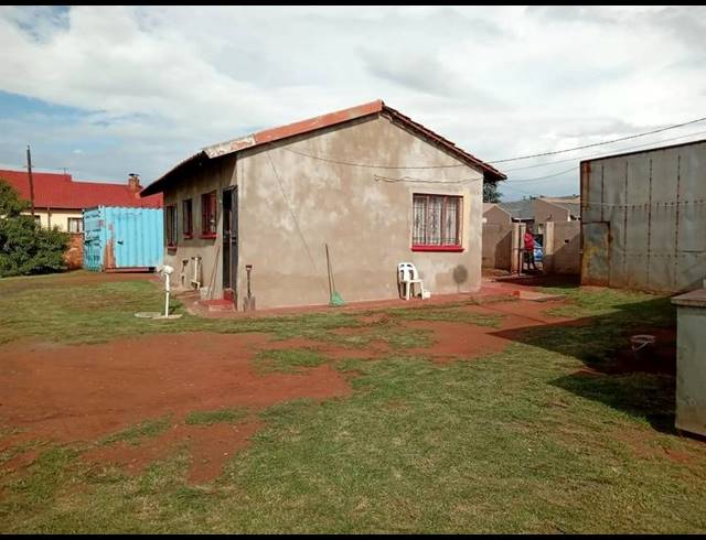 2 BEDROOM HOUSE FOR SALE IN VOSLOORUS